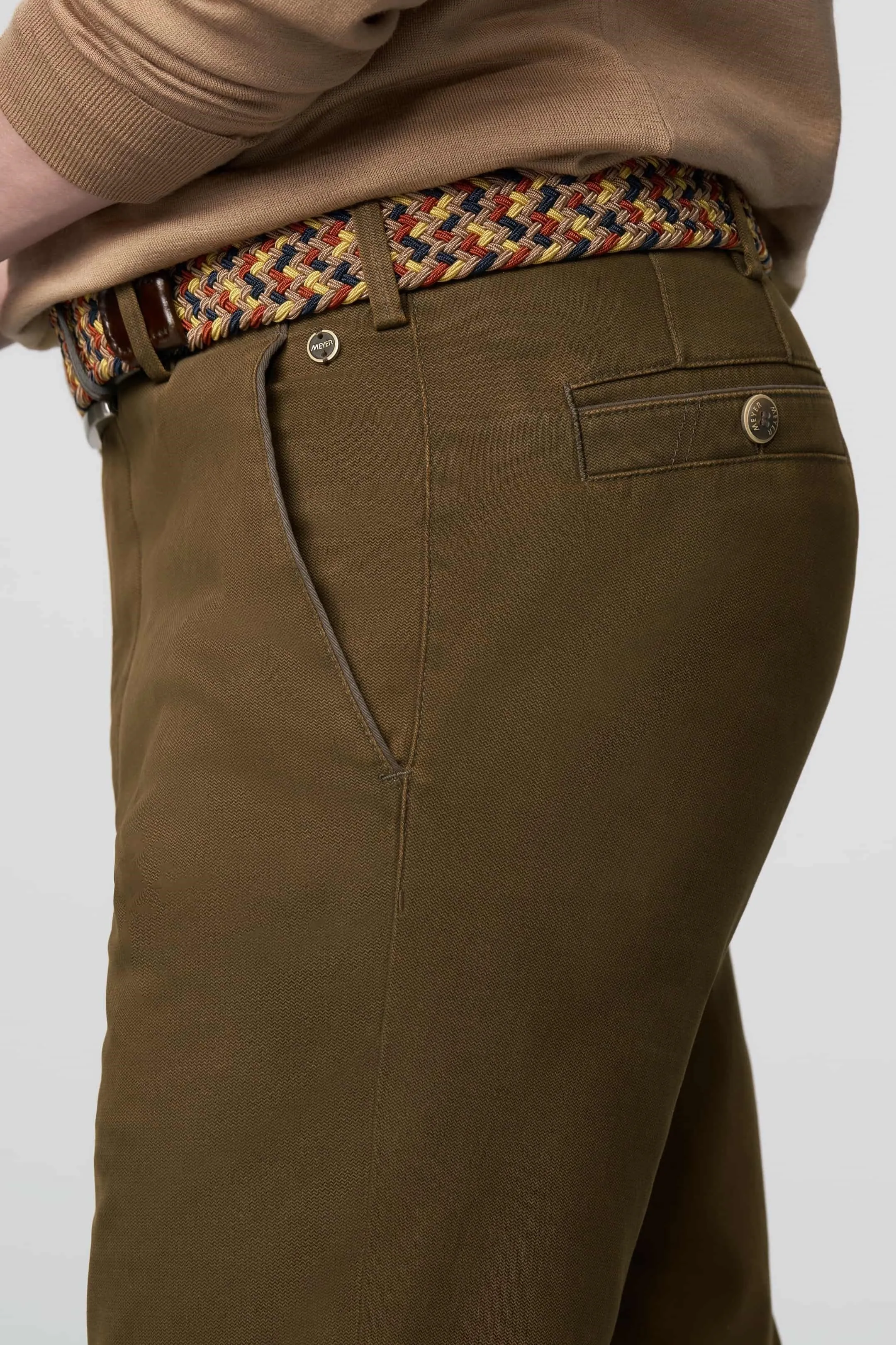 40% OFF - MEYER New York Trousers - 5617 Fine Texture Chinos - Caramel - Size: 34 REG