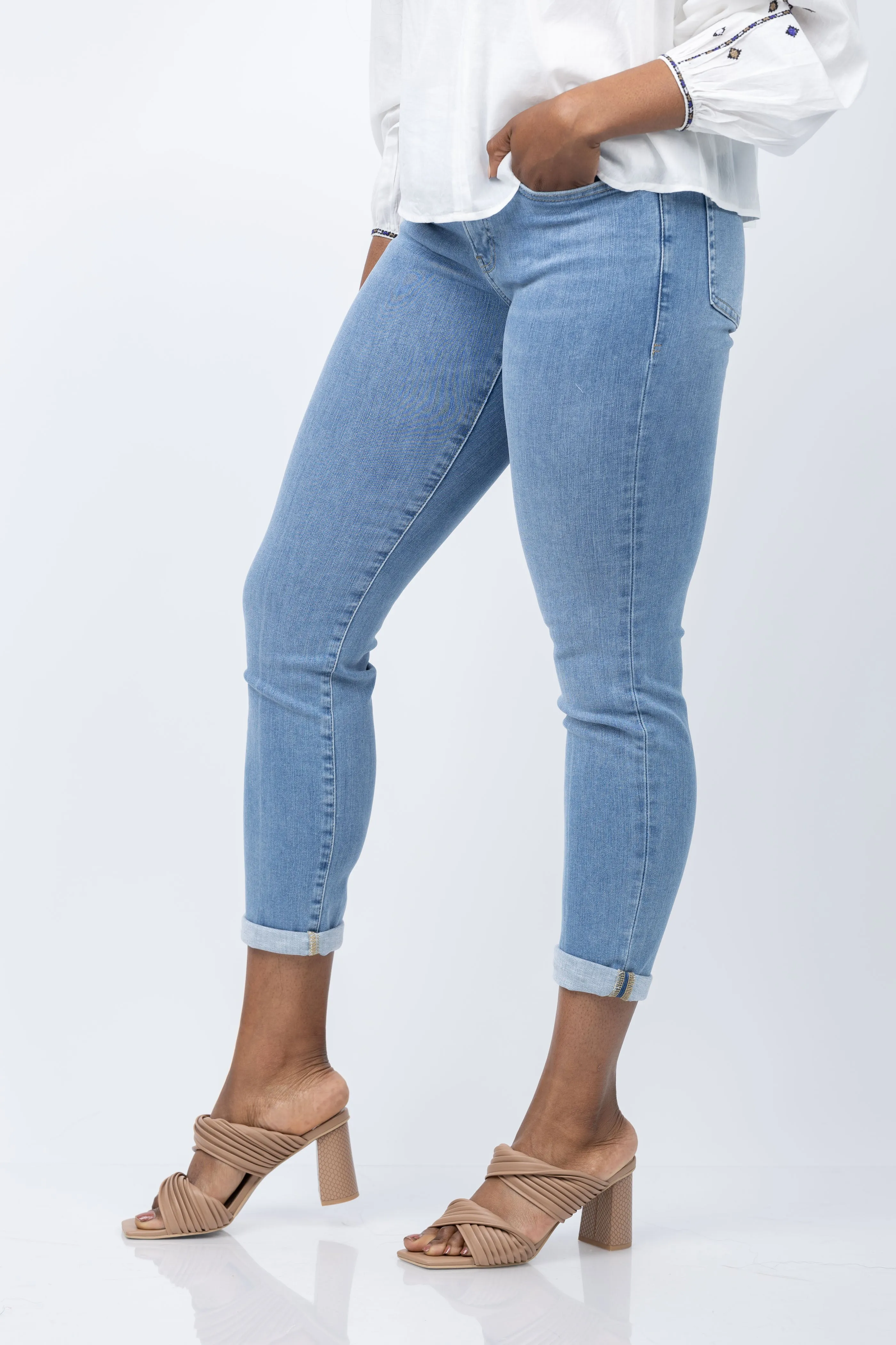 Frame Le Garcon Crop Jeans in Clearwater