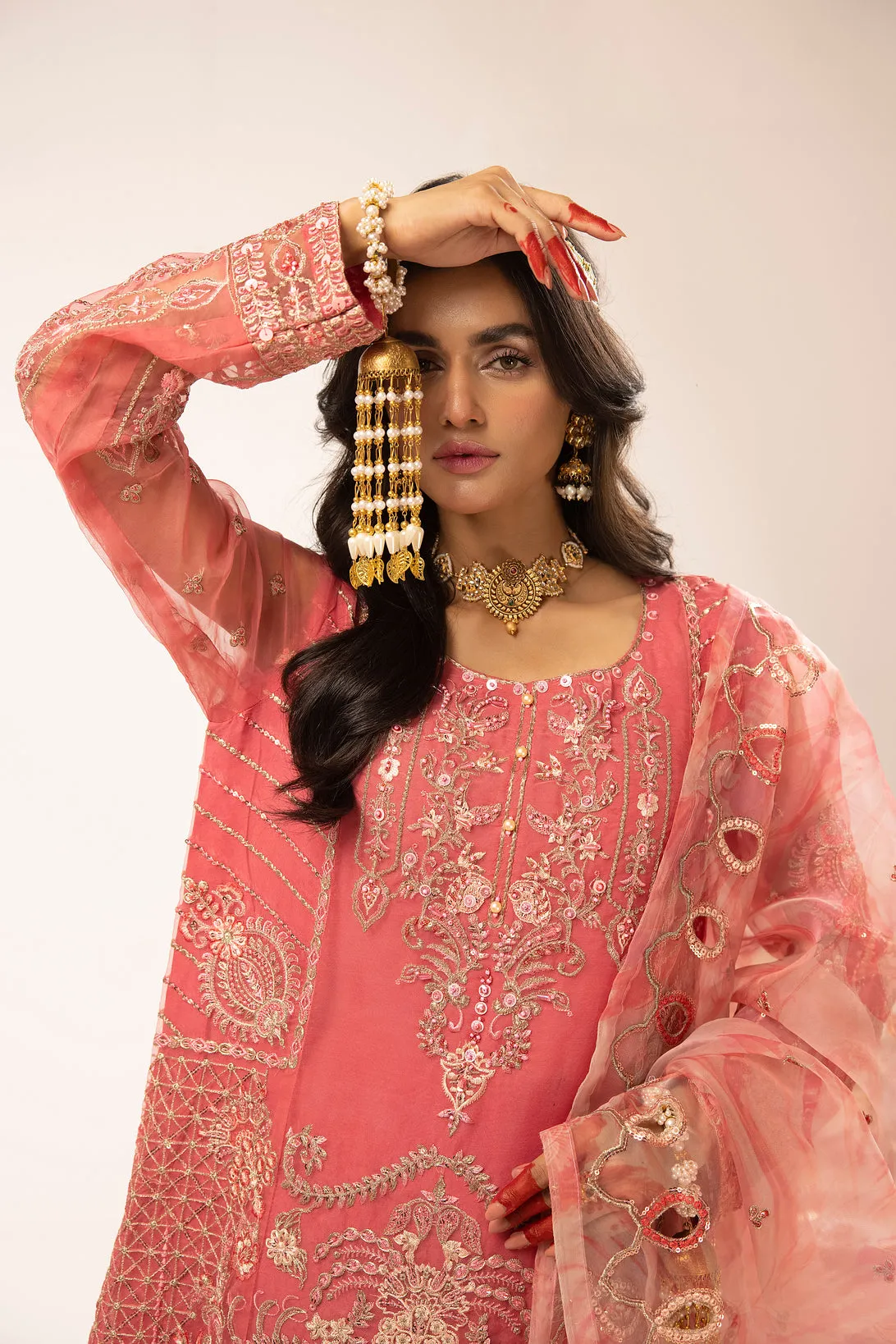 HEMLINE READY TO WEAR MAGNIFICENT COLLECTION H01