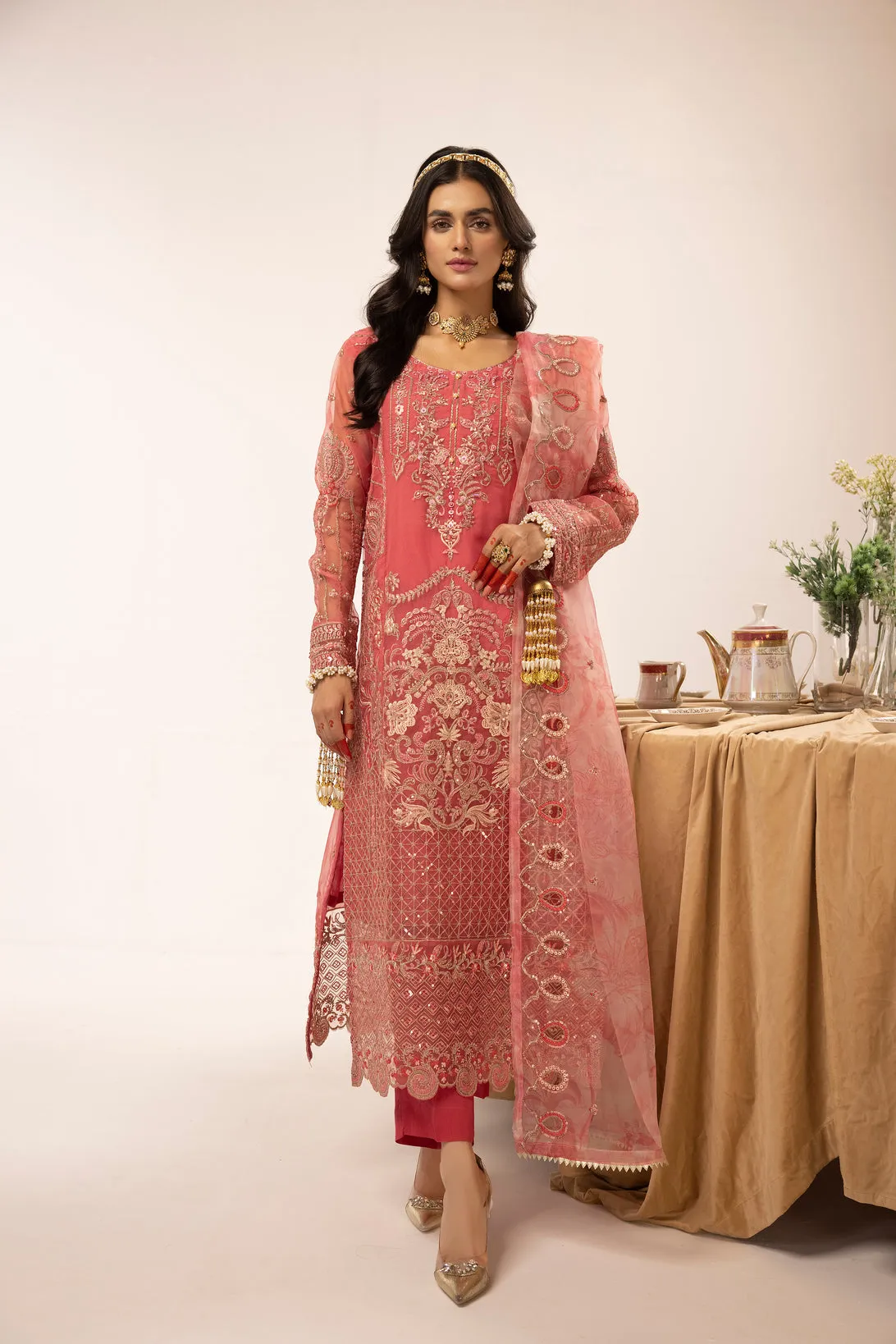 HEMLINE READY TO WEAR MAGNIFICENT COLLECTION H01