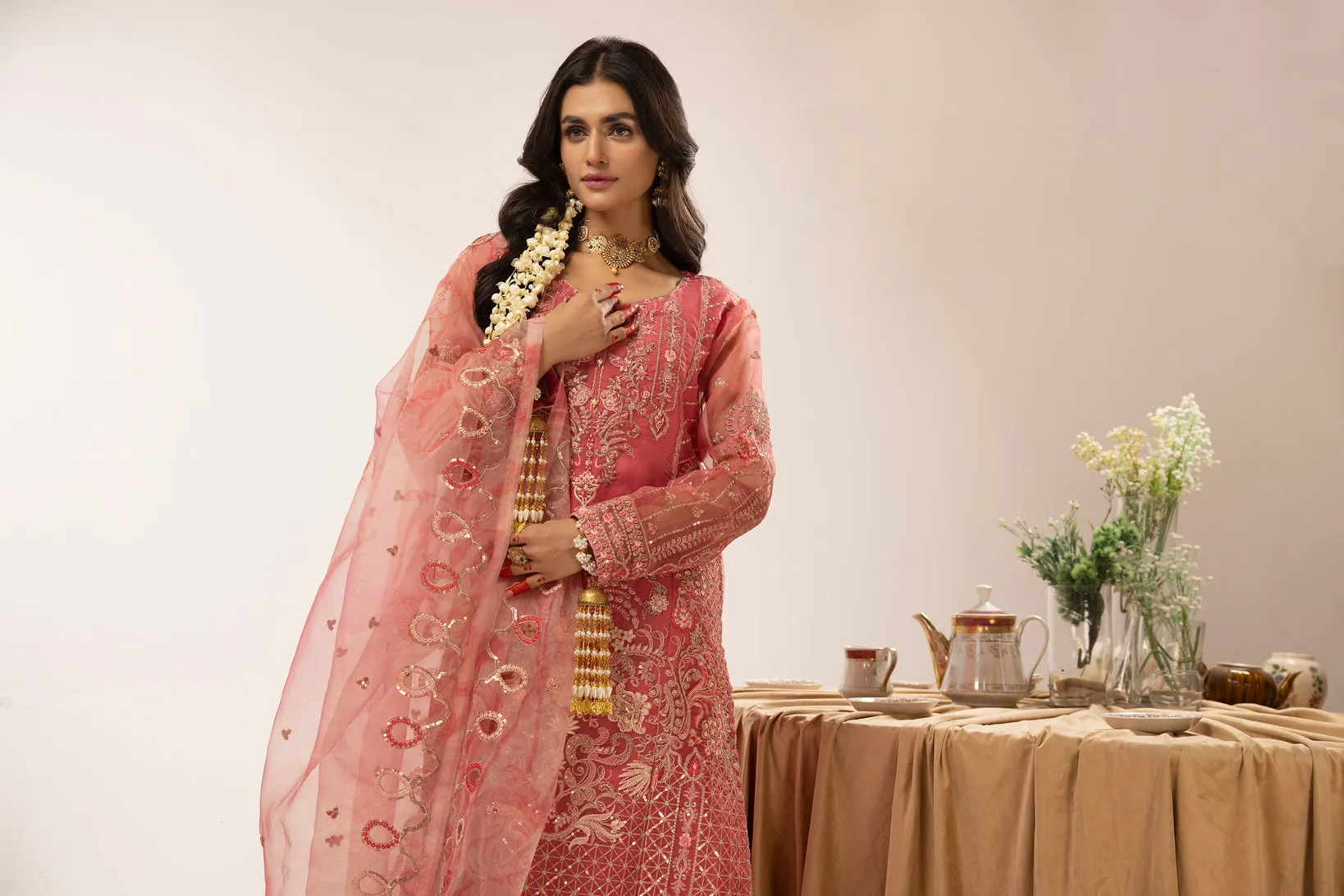 HEMLINE READY TO WEAR MAGNIFICENT COLLECTION H01